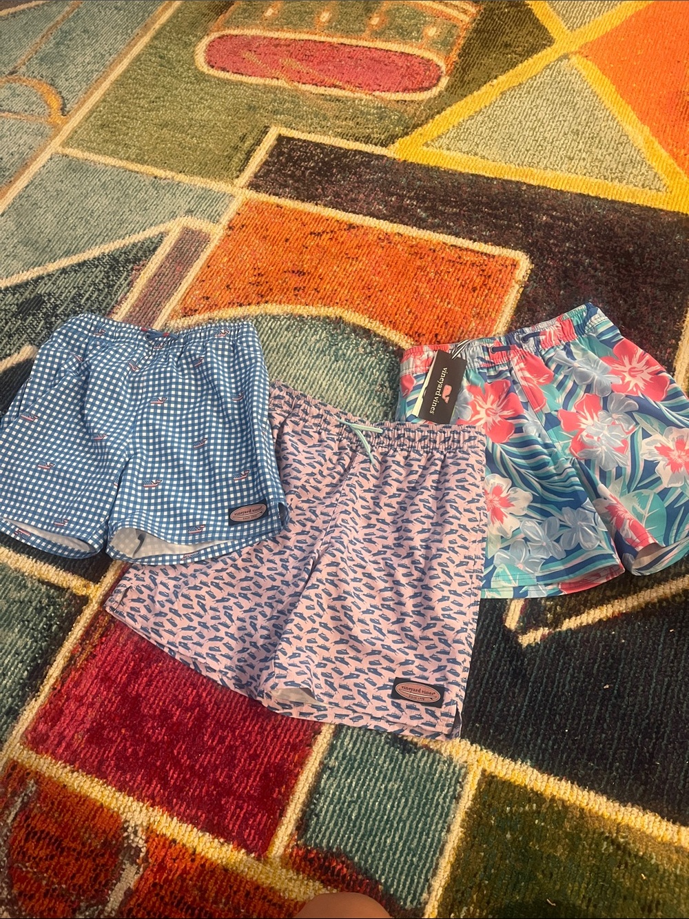 Vineyard Vines (3) boys Swim Trunks -